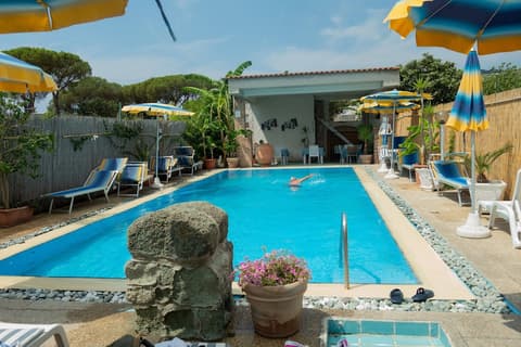 Hotel Casa Nicola, Outdoor pool