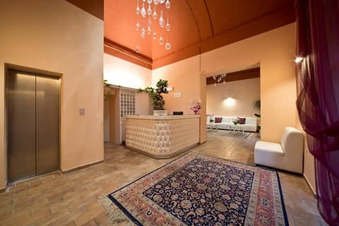 Hotel Palazzo Renieri, Reception