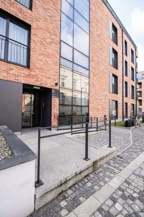 City Lights Apartments, Room