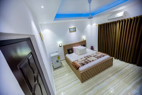 NAP APARTMENT HOTEL, Room