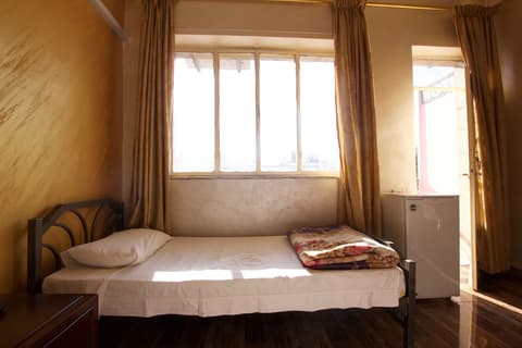 Sun Rise Hotel, Room