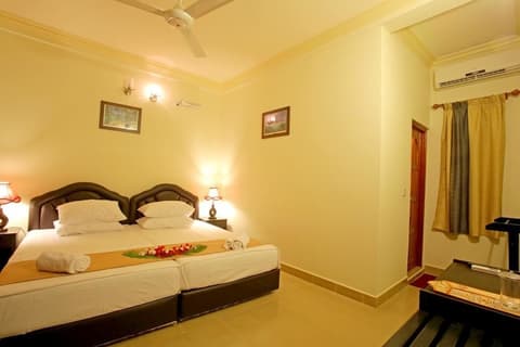Hanifaru Transit Inn, Room
