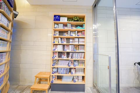 Quintessa Hotel Tokyo Haneda Comic & Books, Lobby