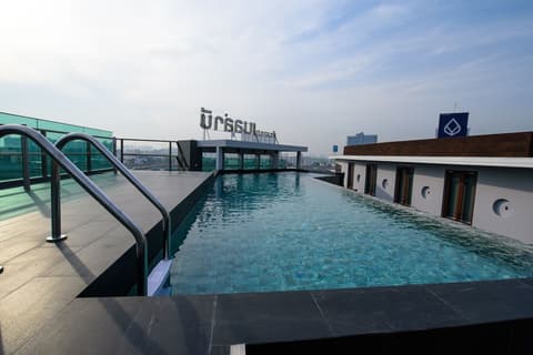 Bella B Hotel, Rooftop pool