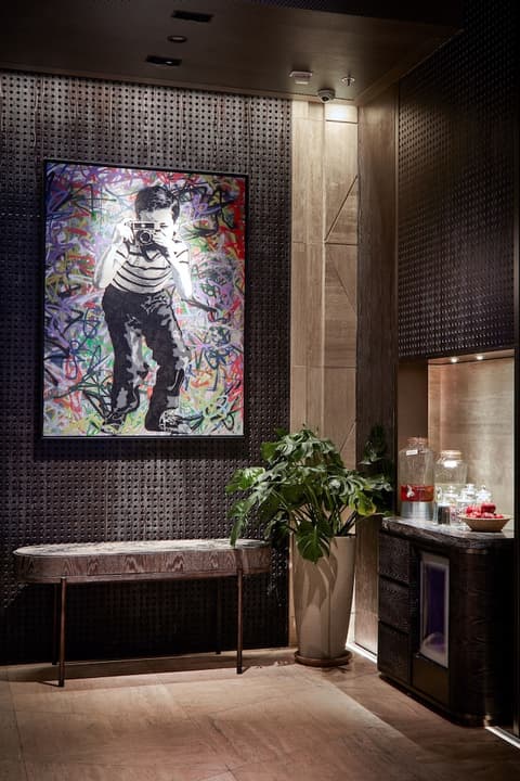 The Emperor Hotel, Lobby