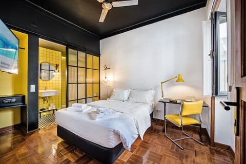 Lemon Tree Stay, Room