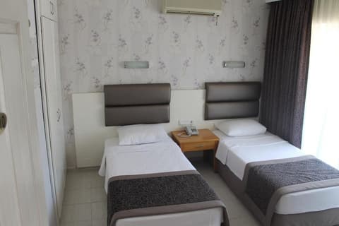 Ida Hotel, Room