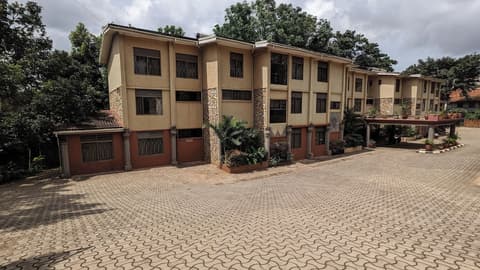 Hotel Ruch, Front of property