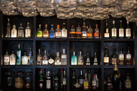 The Bosville, Bar (on property)