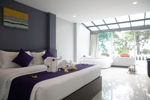 Modern Living Hotel, Room