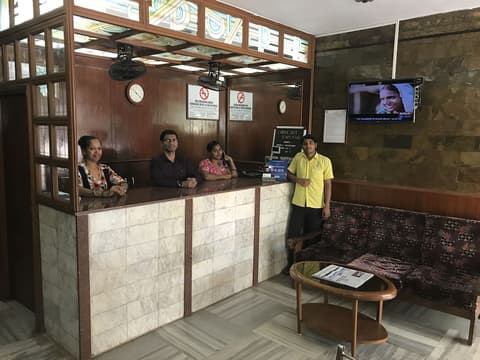 Campal Beach Resort, Reception