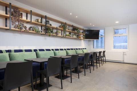 201 Hotel, Lobby sitting area