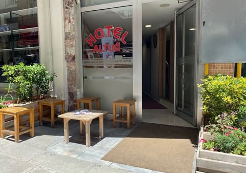 Hotel Altug, Exterior