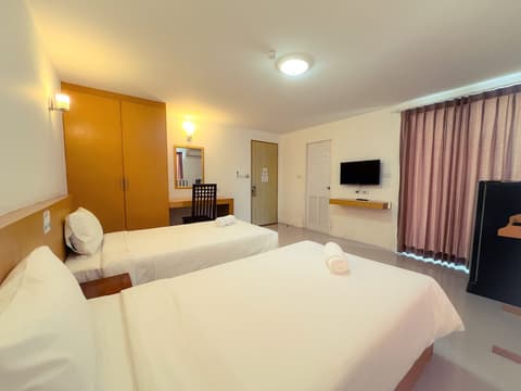 Leelawadee Naka, Room