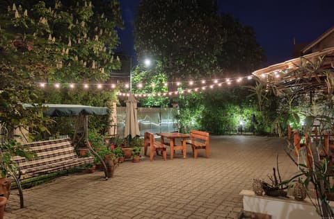 Pension Buon Gusto Sibiu - motorcycle friendly, Courtyard