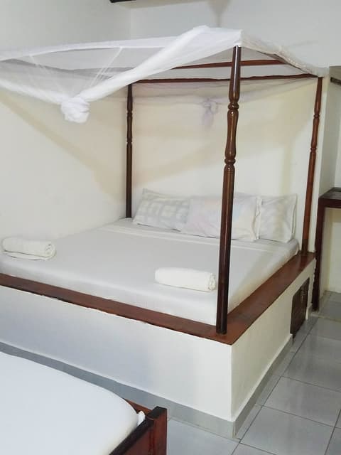 Baraka Aquarium Bungalows, Room