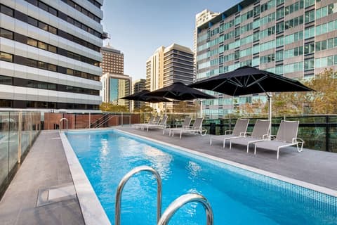 Vibe Hotel North Sydney, Pool