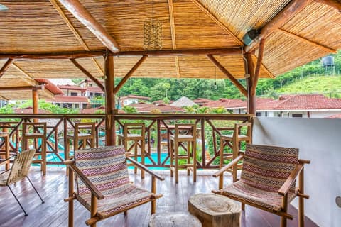 Socialtel Maderas, Restaurant