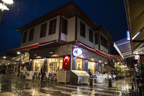 Kervan Hotel, Restaurant