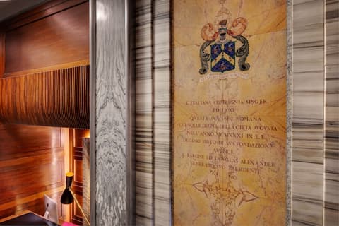 Singer Palace Hotel Roma, Interior entrance