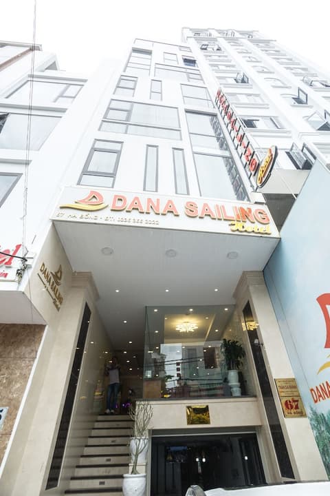 Dana Sailing Hotel, Exterior