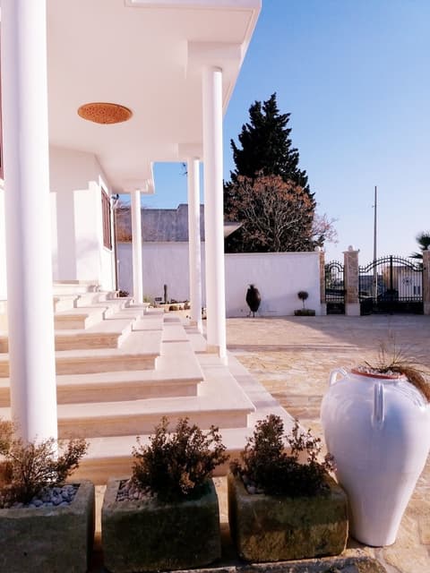 B&B Cesaranum, Exterior