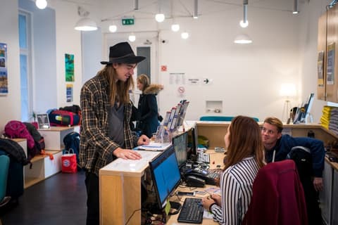 Avenue Hostel, Reception