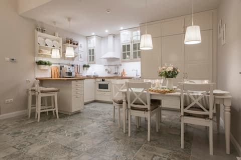 Serenity Boutique Budapest, In-room dining