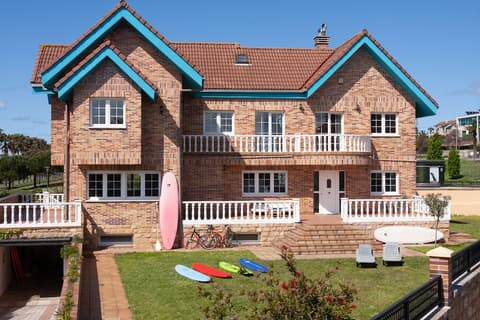 Gijon Surf Hostel, Exterior