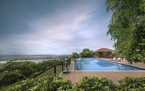 DoubleTree by Hilton Goa-Panaji, Pool