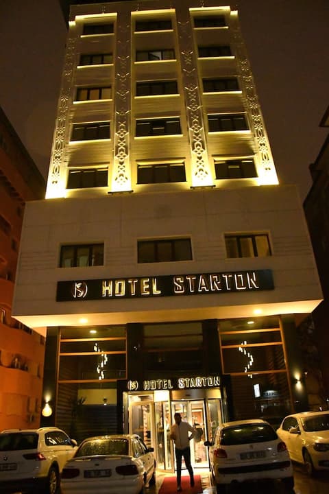 Starton Hotel, Front of property