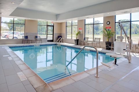 Hampton Inn & Suites Chicago-Burr Ridge, Pool