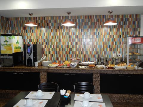 Frimas Hotel, Restaurant