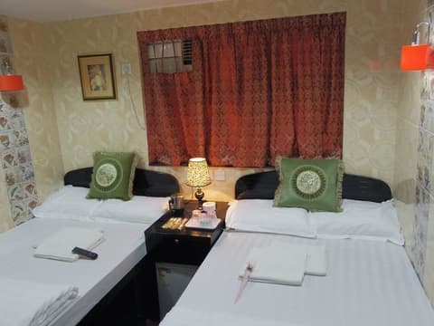 Mabuhay Hotel, Room