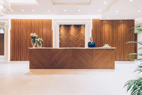 Heritage Grand Perast, Reception