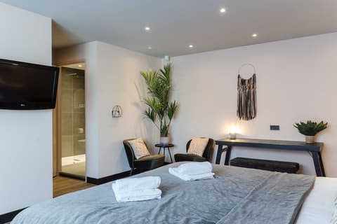 Boutique Suites Lisse - Keukenhof, Room