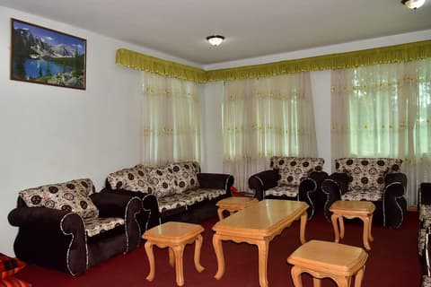 Westwood Hotel Nyeri, Lobby sitting area