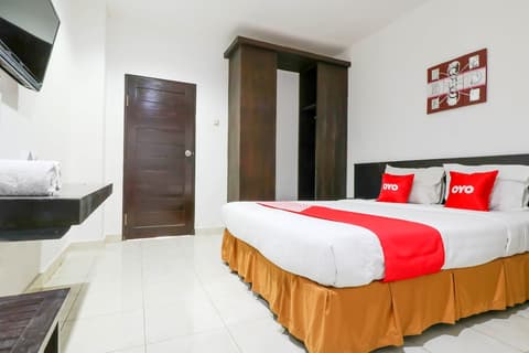 Capital O 1666 Grand Pudjawan Hotel Near Kuta Beach, Room