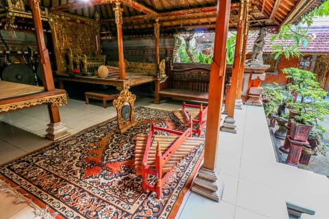 Capital O 1666 Grand Pudjawan Hotel Near Kuta Beach, Interior detail
