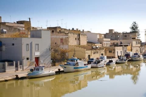 Brunelli Residence, Lake