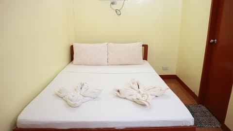 Mam Olson Pensionne House, Room