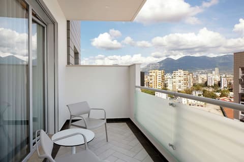 Hilton Garden Inn Tirana, Living area