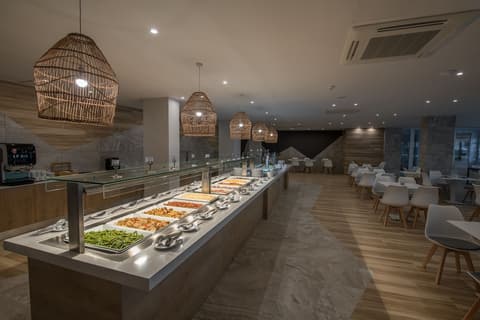 Narcissos Waterpark Resort, Restaurant