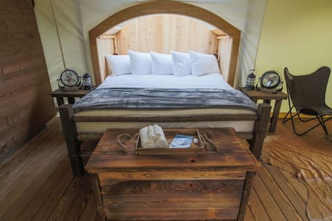 Under Canvas Great Smoky Mountains, Room