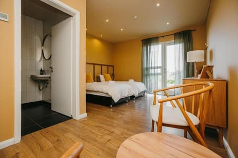 Guesthouse Hill, Room