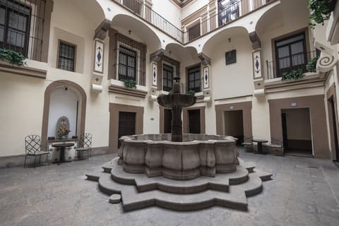 Hotel Gala, Living area