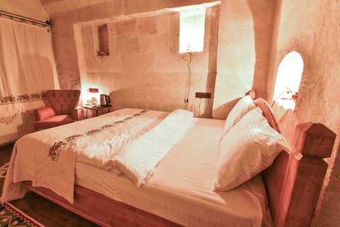 Mosaic Cave Hotel, Room
