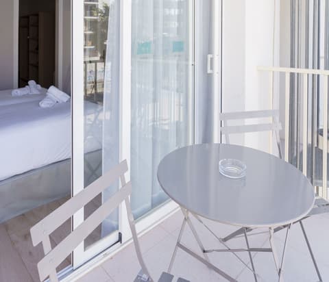 BYPILLOW Mumm, Terrace/patio