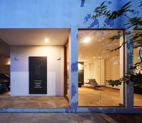 ME Colombo, Interior entrance