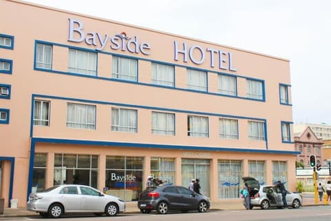 Bayside Hotel 100, Front of property
